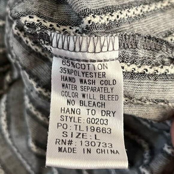 Umgee Gray Stripe Off Shoulder Dress Size Large - Picture 13 of 13